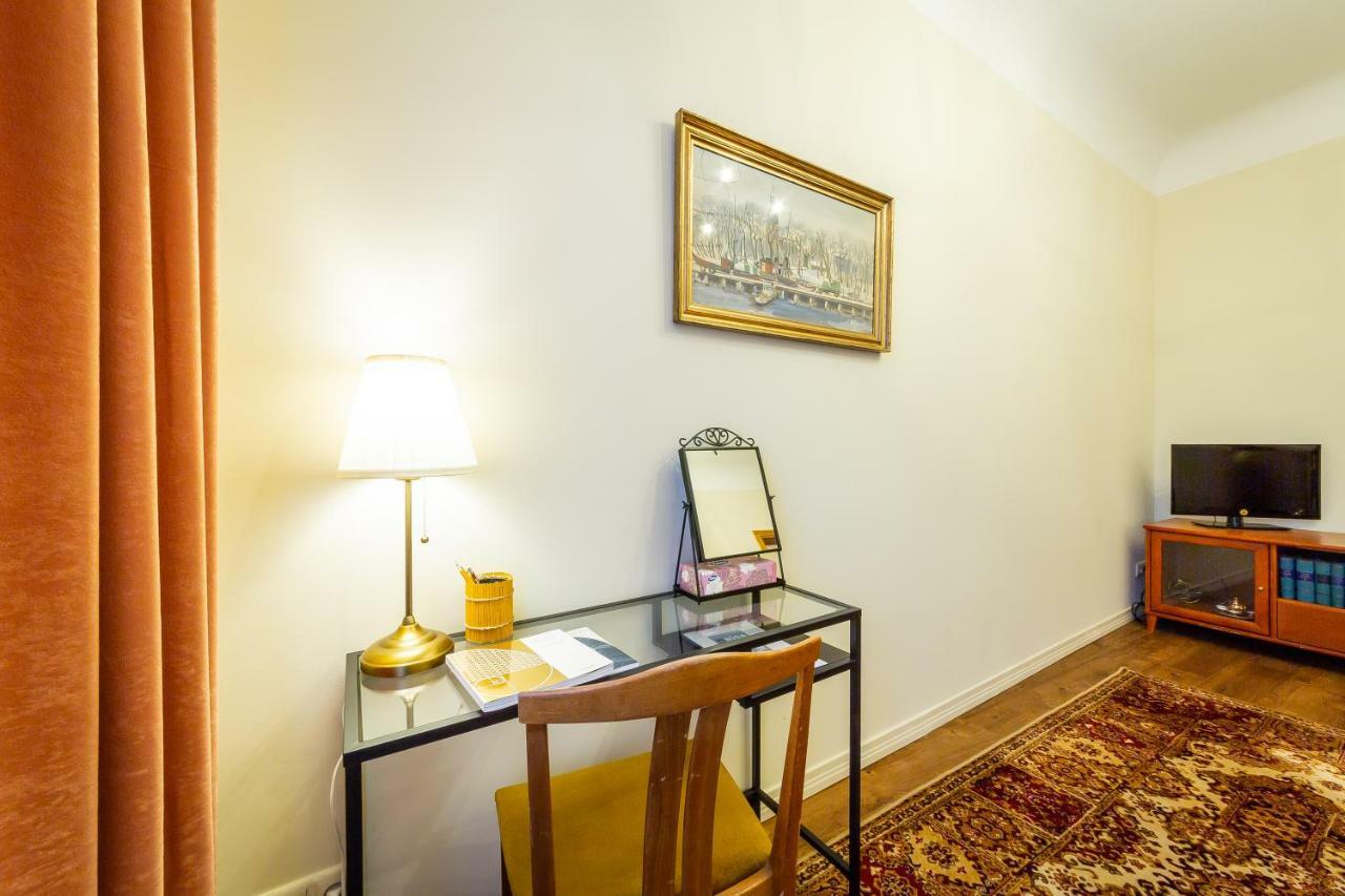 شقة Stories Writer'S Ap 40Sqm Renovated Free Parking ريغا المظهر الخارجي الصورة